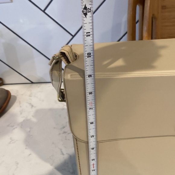 VINTAGE beige FAUX LEATHER PHOTOGRAPHY CAMERA HARD CARRY CASE - Picture 12 of 13